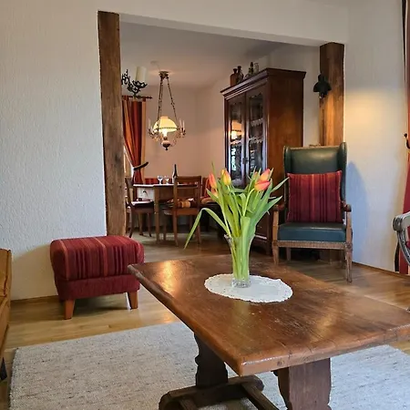 Urgemuetliches Haus In Den Hofgaerten Nyaraló *