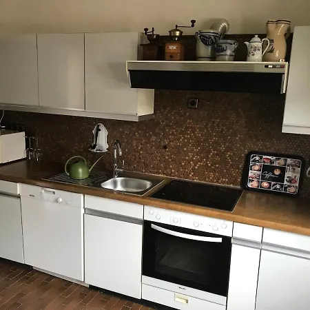 Urgemuetliches Haus In Den Hofgaerten Nyaraló *